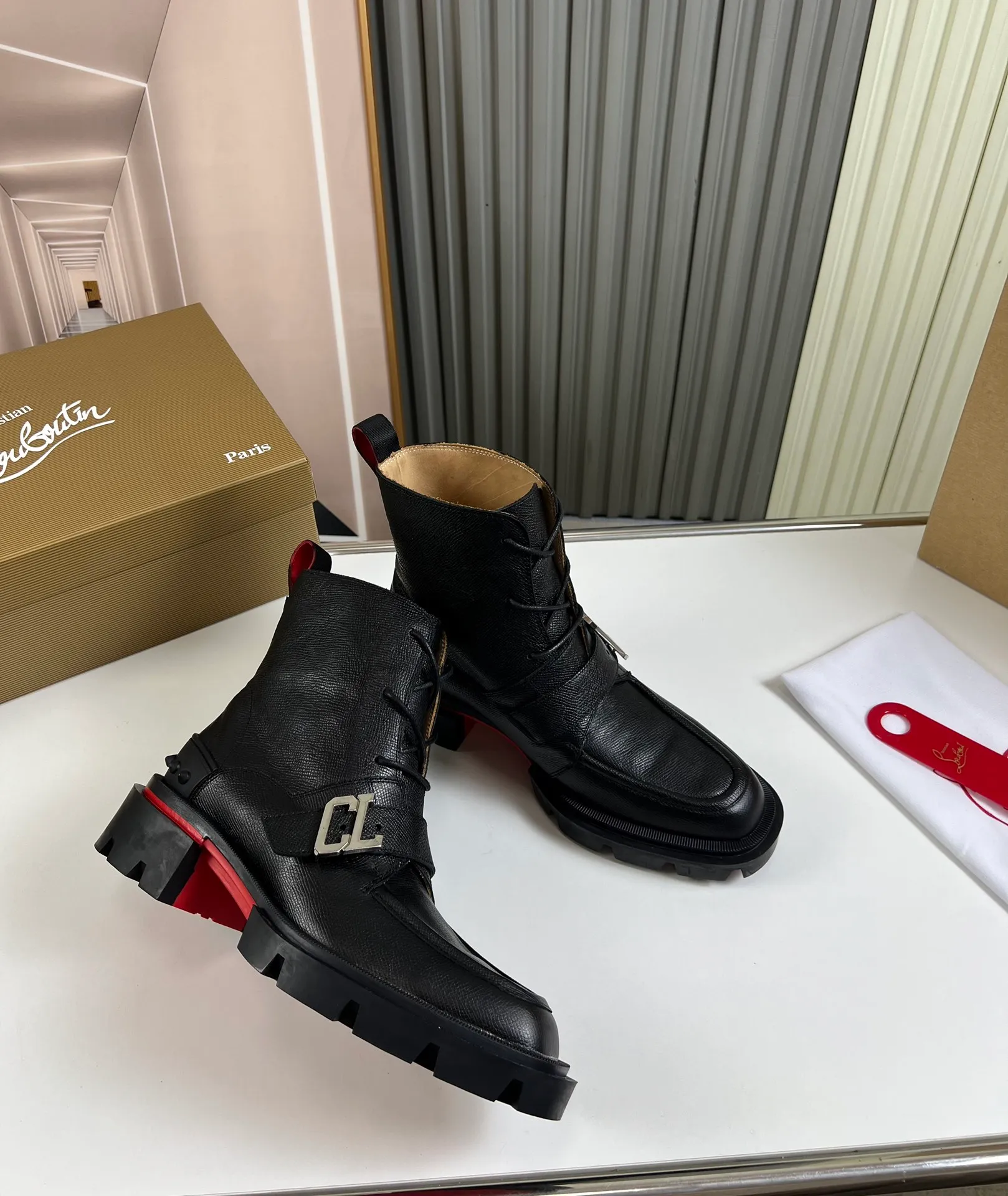 Men's shoes 💰800💰 CL popular red-soled boots 🆑1:1 original mold, Christian* Louboutin, imported cowhide leather upper + water-dyed cowhide lining, original outsole ⬆️ wear-resistant and non-slip, full set of counter packaging 🎁38-45 (38.45 custom-made, non-refundable)